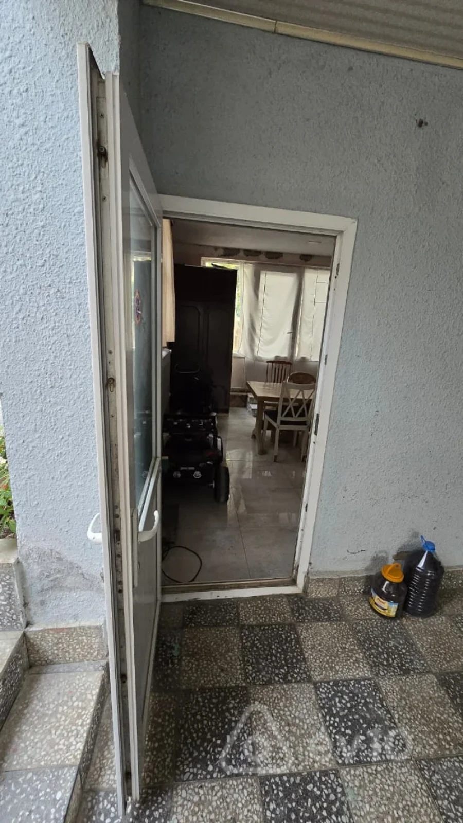Satılır 10 otaqlı həyət evi 250 m²