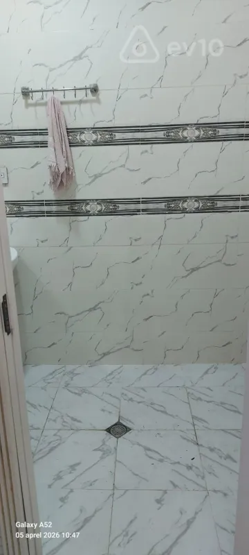 Kirayə verilir 3 otaqlı yeni tikili 70 m²