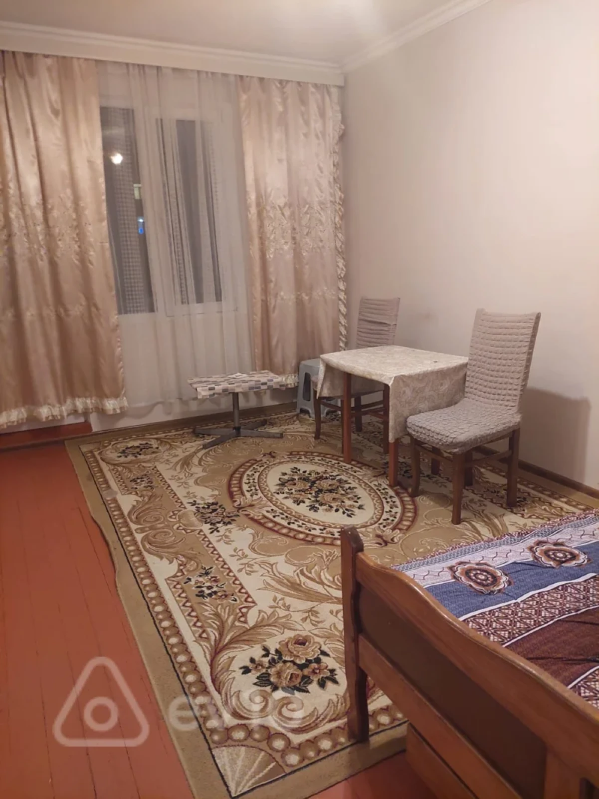 Kirayə verilir 2 otaqlı köhnə tikili 45 m²