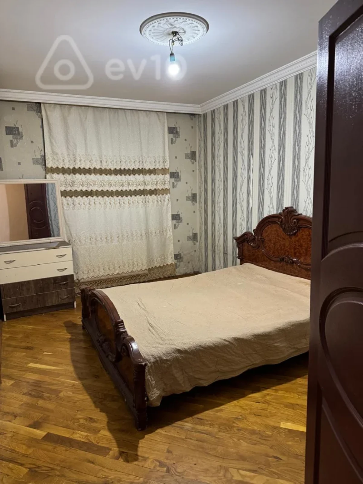 Kirayə verilir 2 otaqlı yeni tikili 85 m²