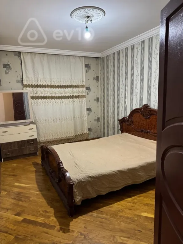 Kirayə verilir 2 otaqlı yeni tikili 85 m²