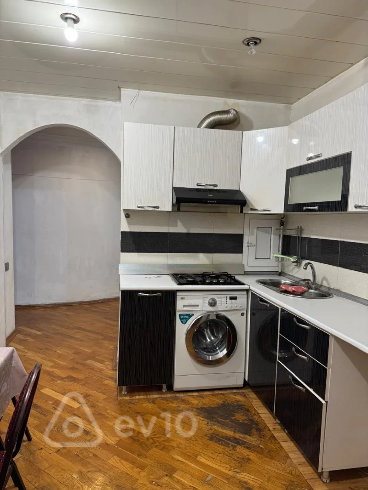 Kirayə verilir 2 otaqlı yeni tikili 85 m²