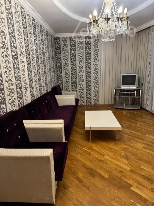 Kirayə verilir 2 otaqlı yeni tikili 85 m²