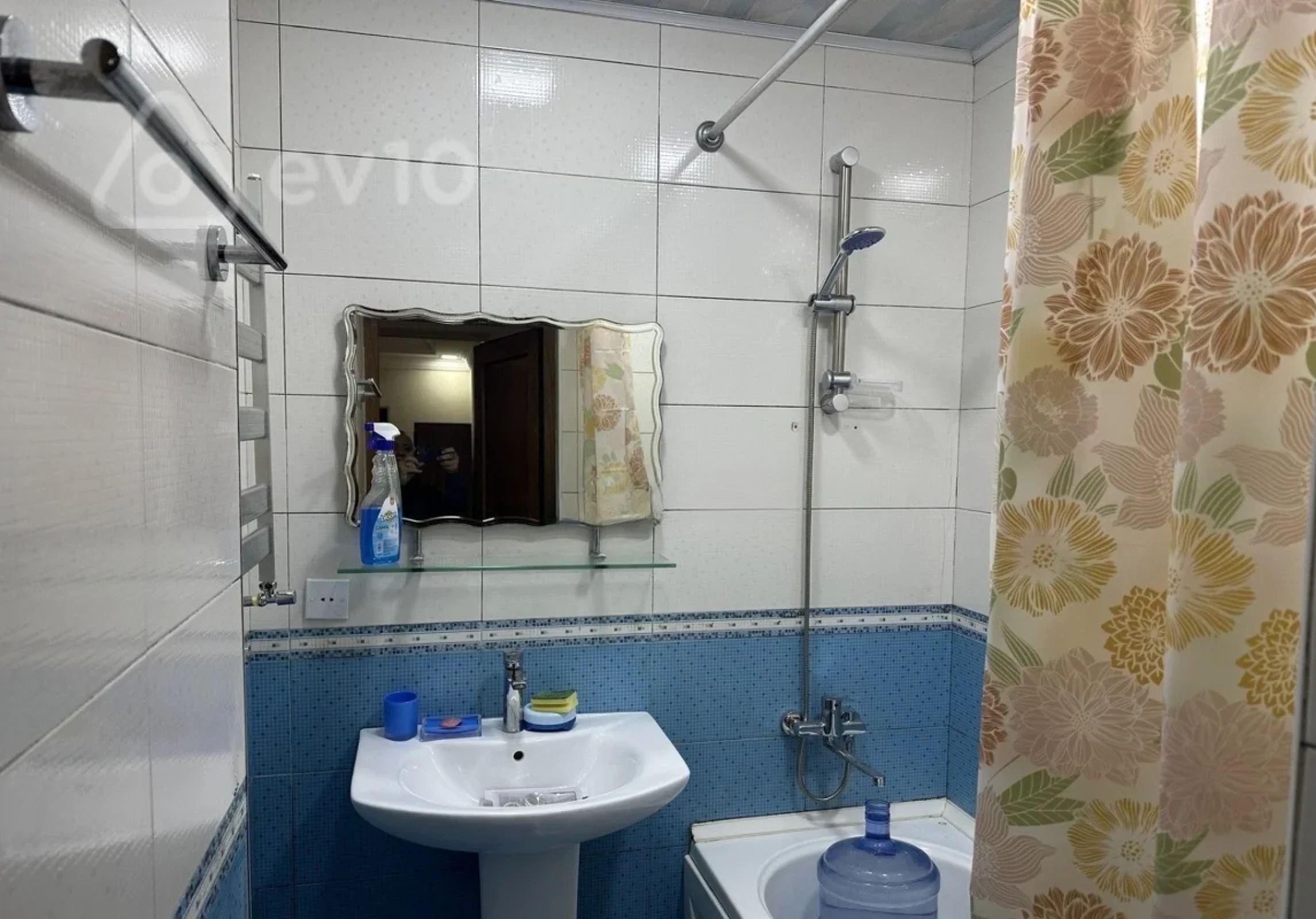 Kirayə verilir 3 otaqlı köhnə tikili 78 m²