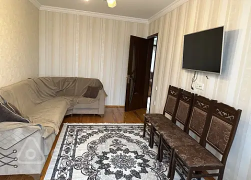 Kirayə verilir 3 otaqlı köhnə tikili 78 m²