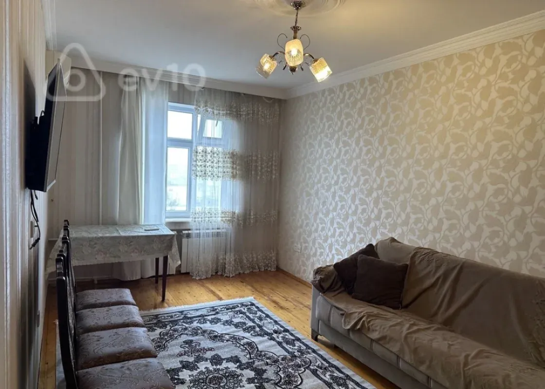 Kirayə verilir 3 otaqlı köhnə tikili 78 m²