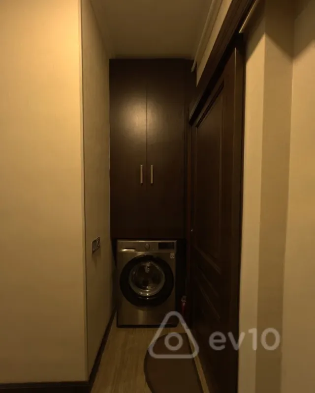 Satılır 3 otaqlı köhnə tikili 75 m²