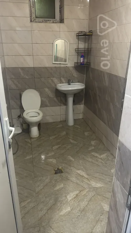 Kirayə verilir 2 otaqlı yeni tikili 90 m²