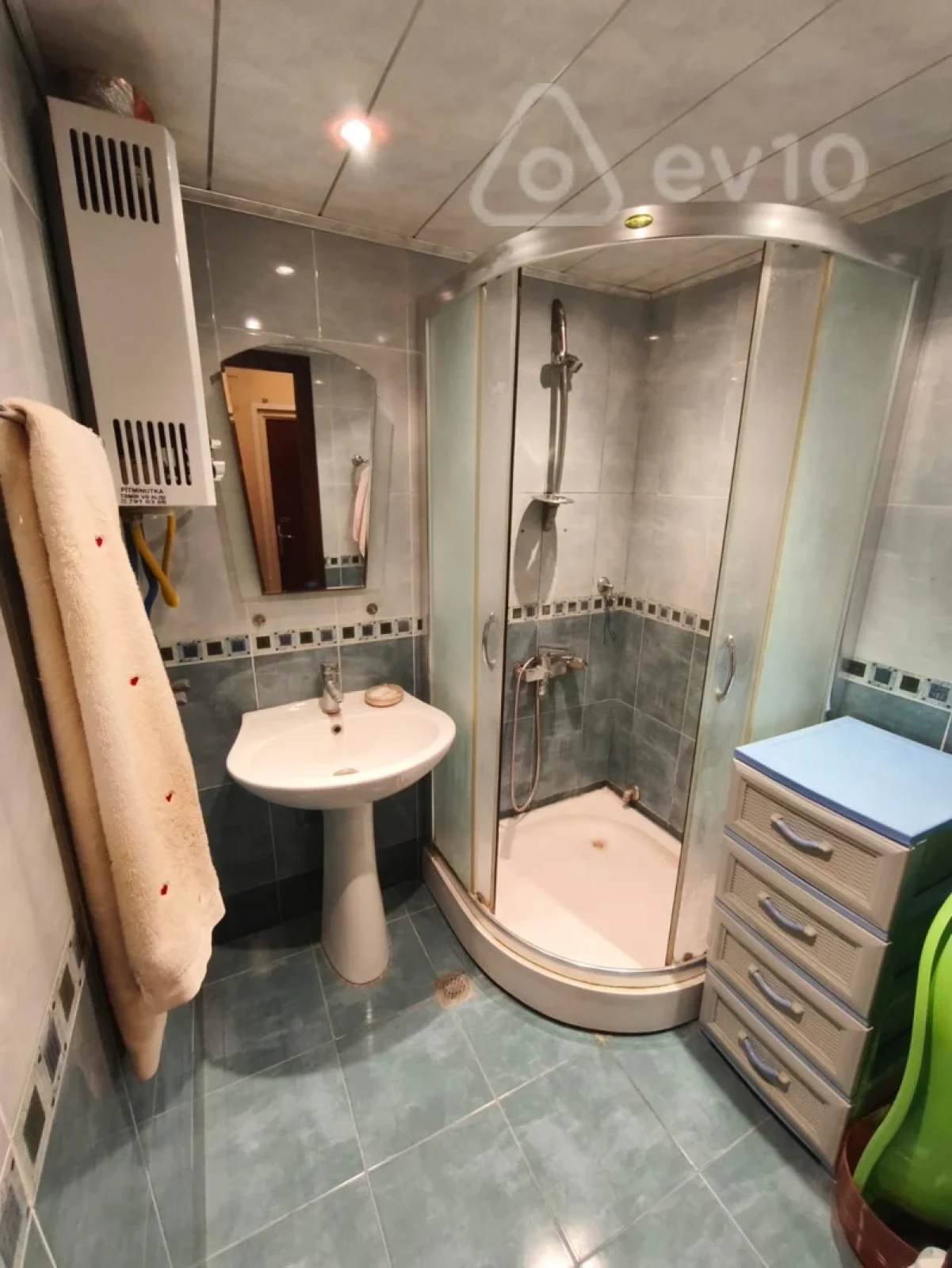 Kirayə verilir 3 otaqlı köhnə tikili 65 m²