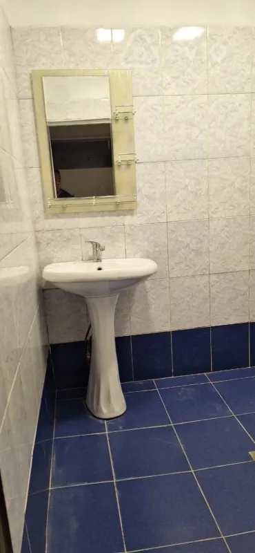 Kirayə verilir 3 otaqlı köhnə tikili 60 m²