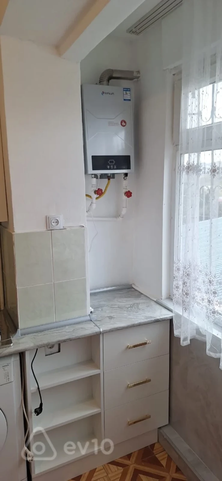Kirayə verilir 3 otaqlı köhnə tikili 60 m²
