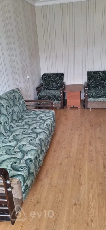 Kirayə verilir 3 otaqlı köhnə tikili 60 m²