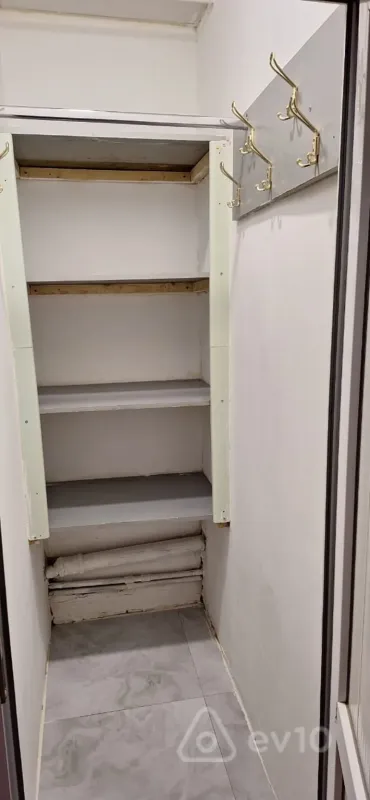 Kirayə verilir 3 otaqlı köhnə tikili 60 m²