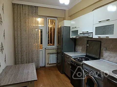 Kirayə verilir 2 otaqlı yeni tikili 60 m²