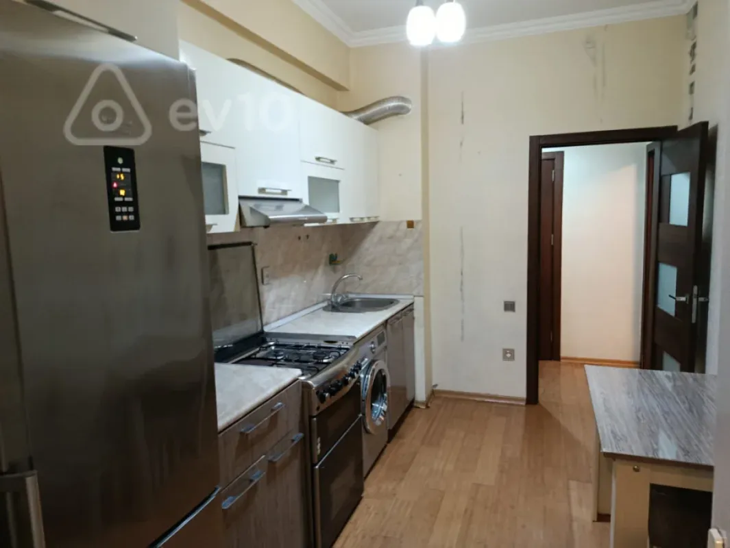 Kirayə verilir 2 otaqlı yeni tikili 60 m²