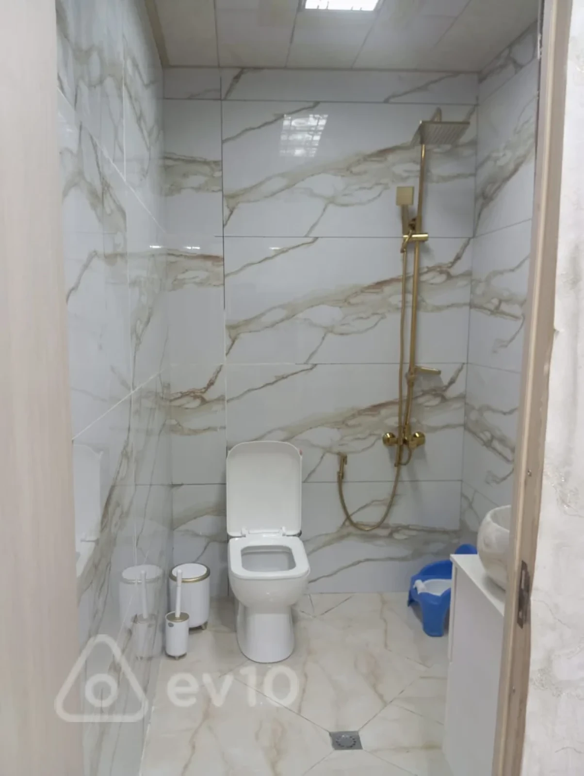 Satılır 4 otaqlı həyət evi 100 m²