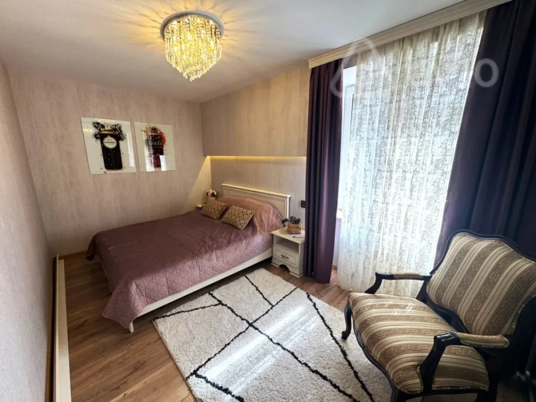 Kirayə verilir 2 otaqlı köhnə tikili 60 m²