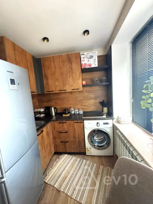 Kirayə verilir 2 otaqlı köhnə tikili 60 m²