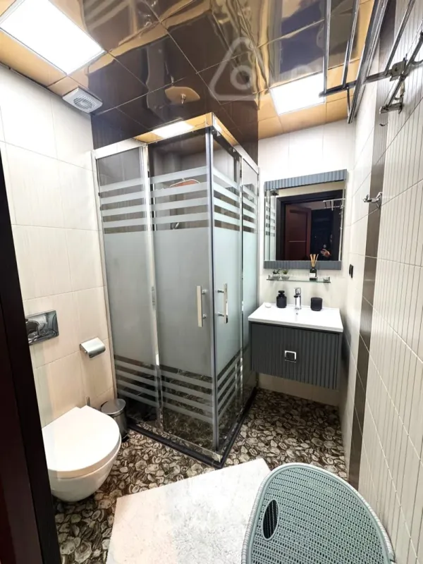 Kirayə verilir 2 otaqlı köhnə tikili 60 m²