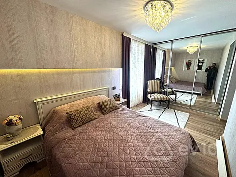 Kirayə verilir 2 otaqlı köhnə tikili 60 m²