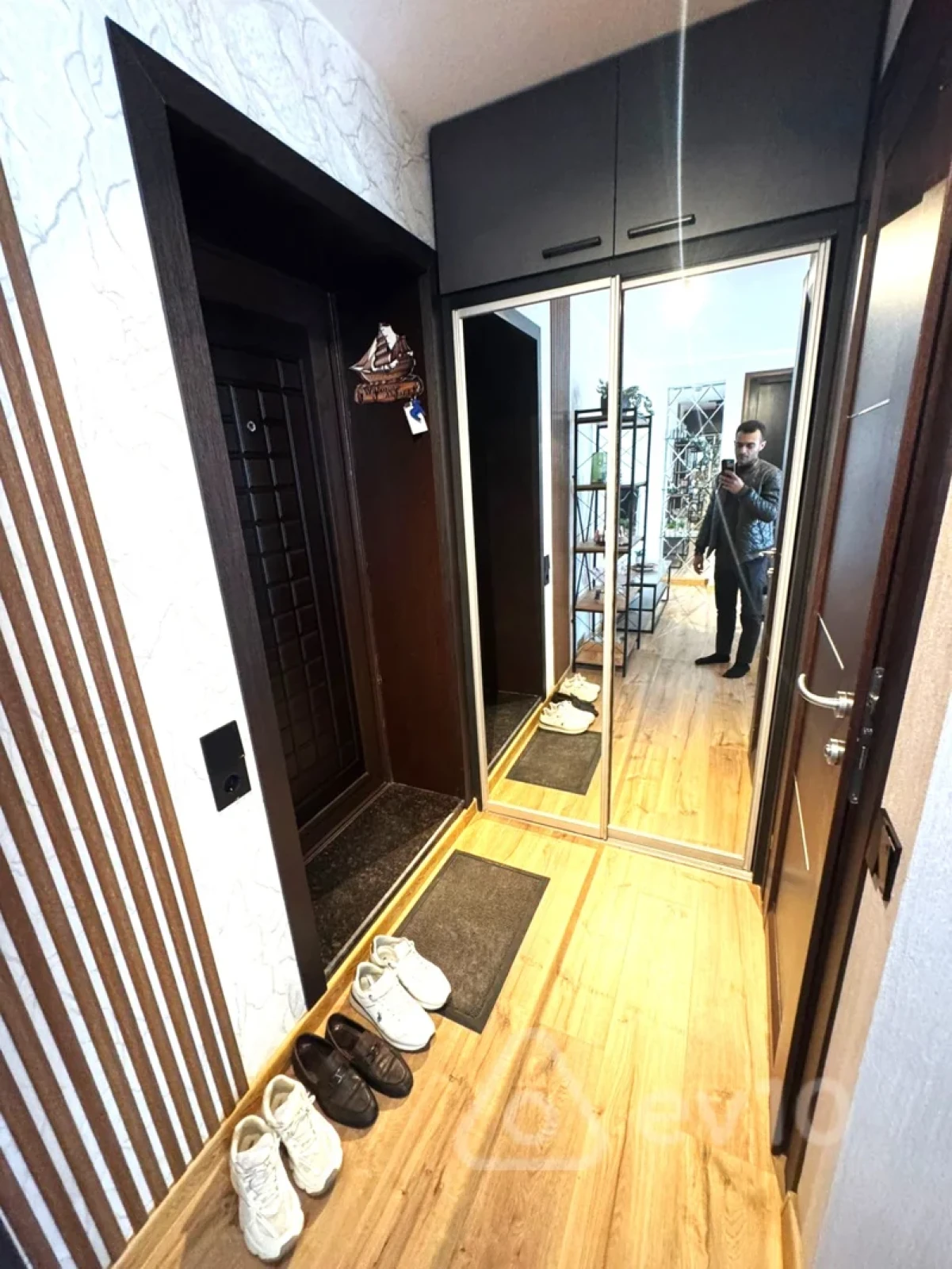 Kirayə verilir 2 otaqlı köhnə tikili 60 m²