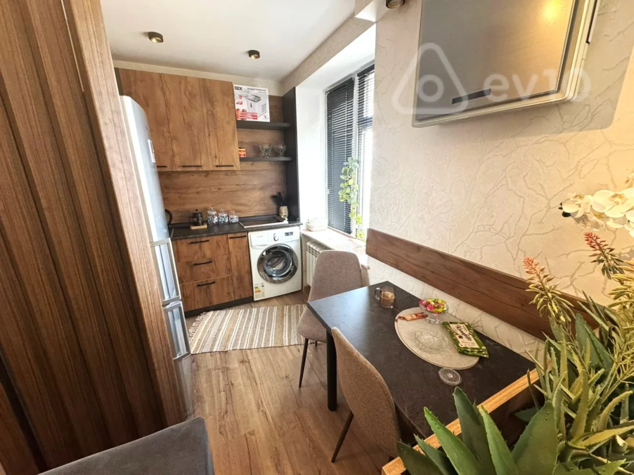 Kirayə verilir 2 otaqlı köhnə tikili 60 m²