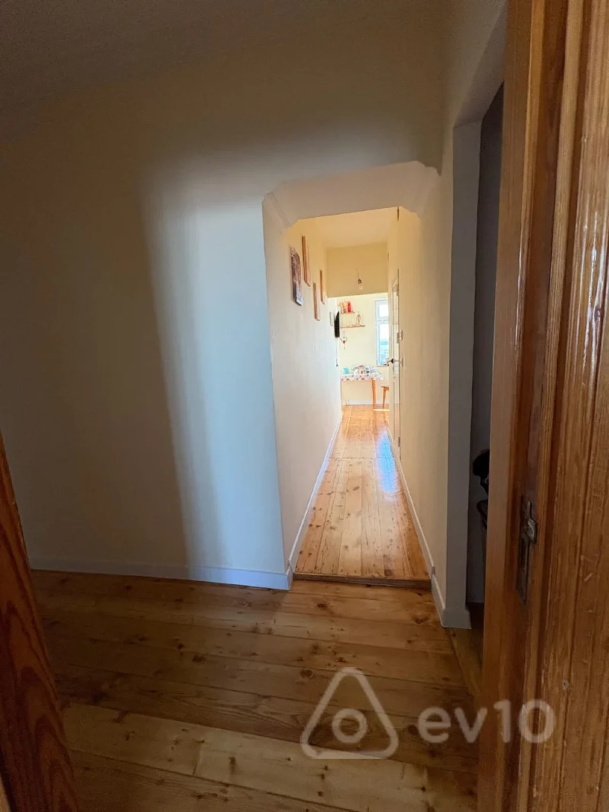 Satılır 5 otaqlı köhnə tikili 95 m²