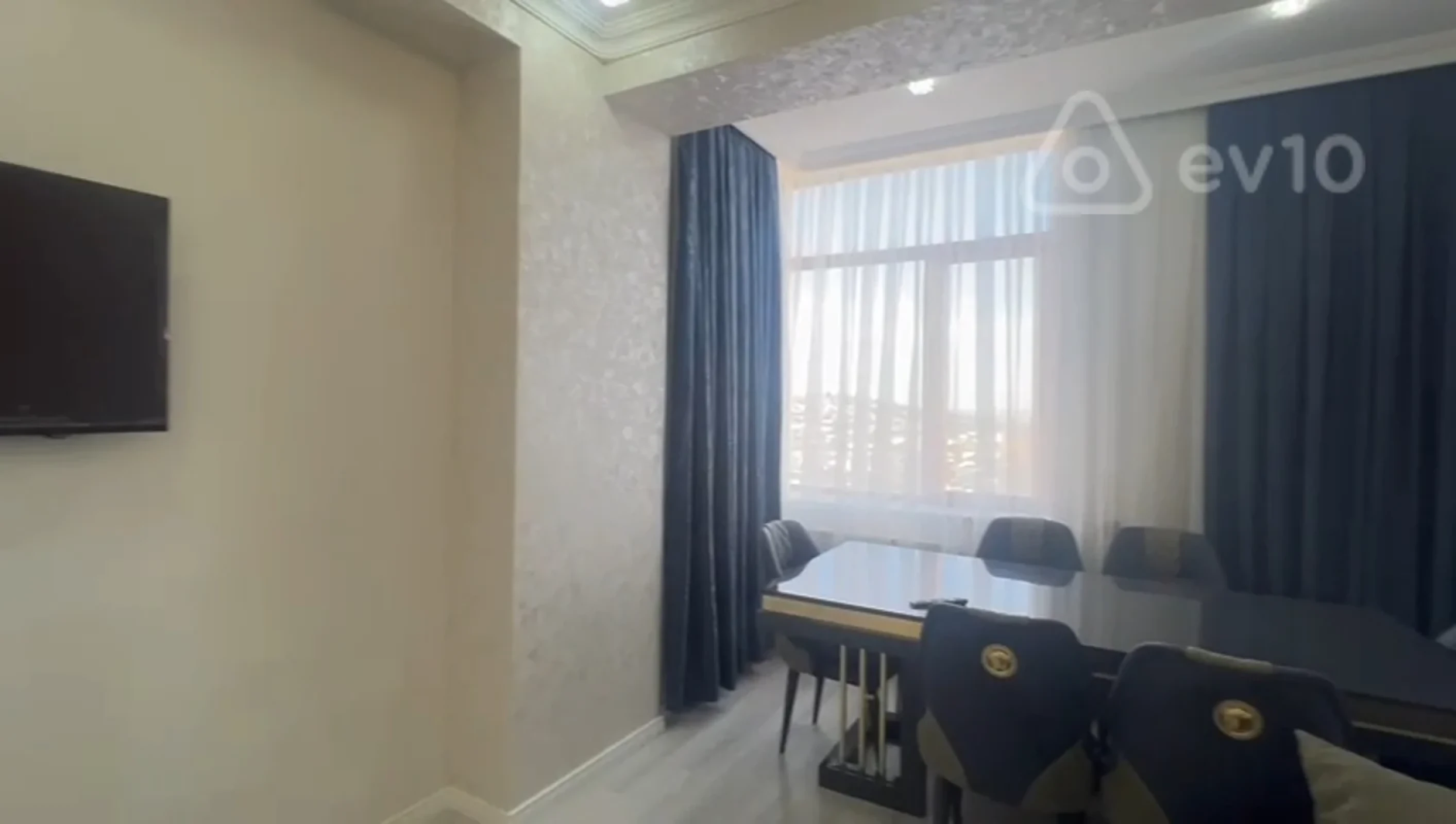 Kirayə verilir 2 otaqlı yeni tikili 67 m²