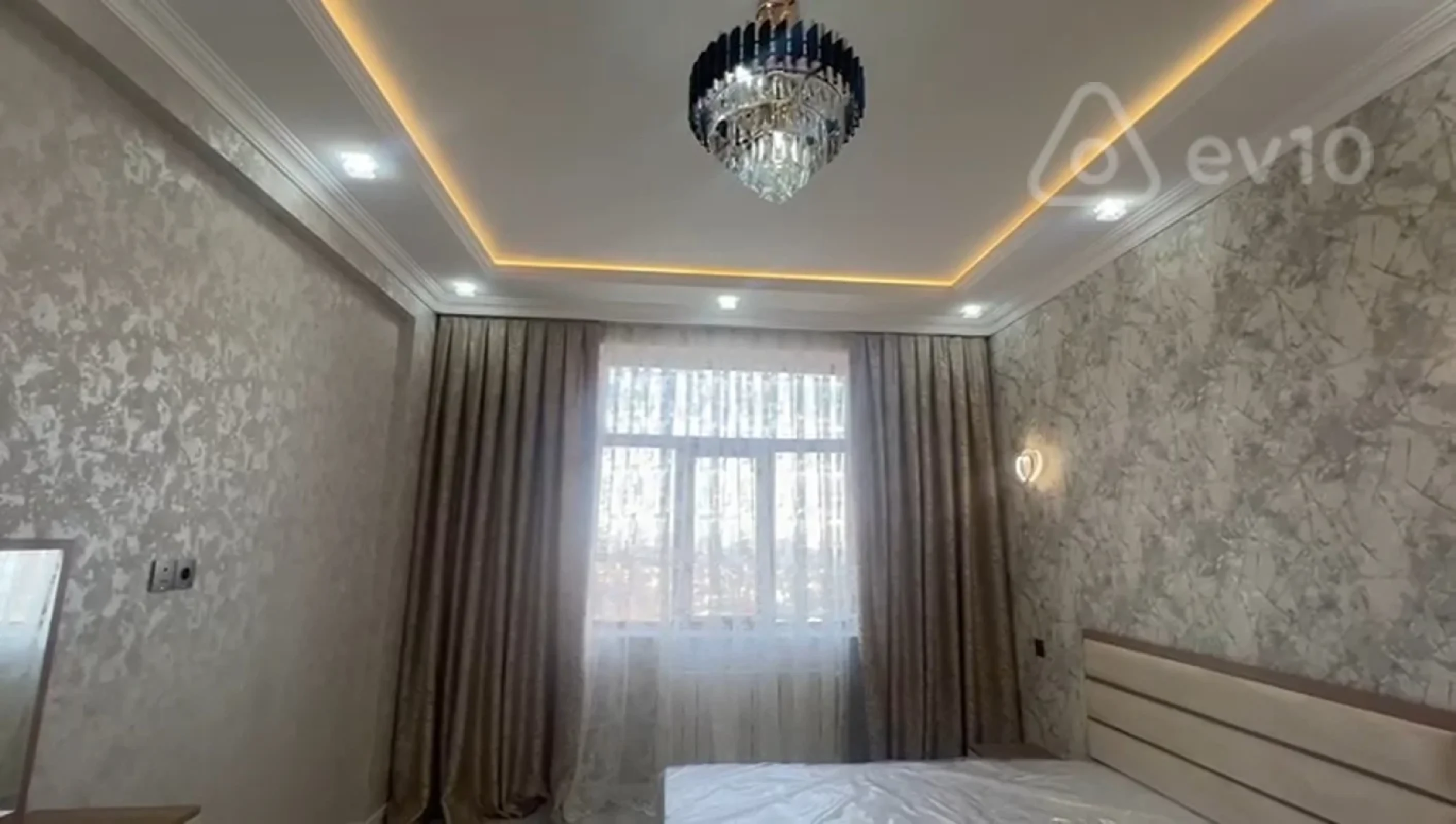 Kirayə verilir 2 otaqlı yeni tikili 67 m²