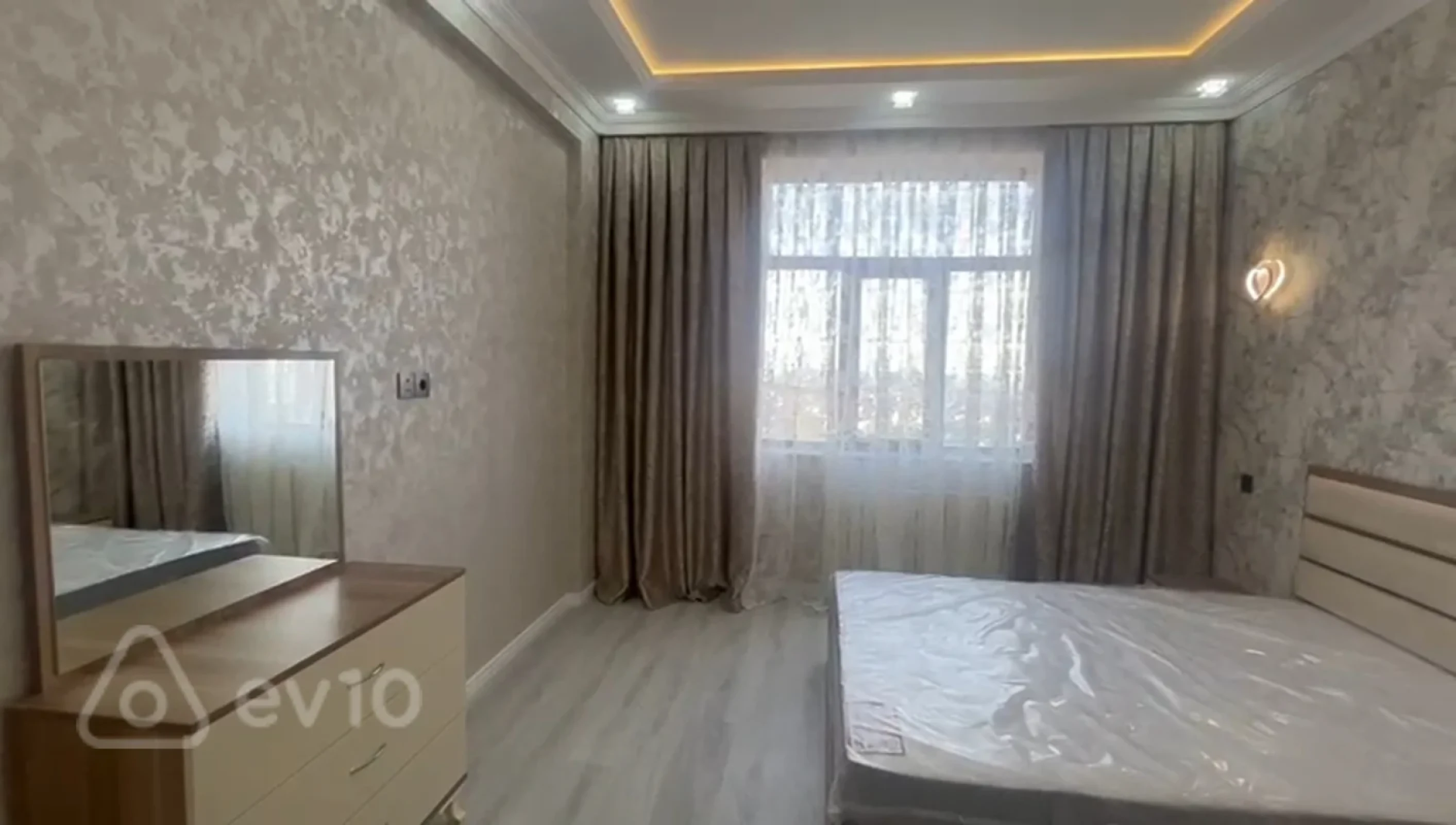 Kirayə verilir 2 otaqlı yeni tikili 67 m²