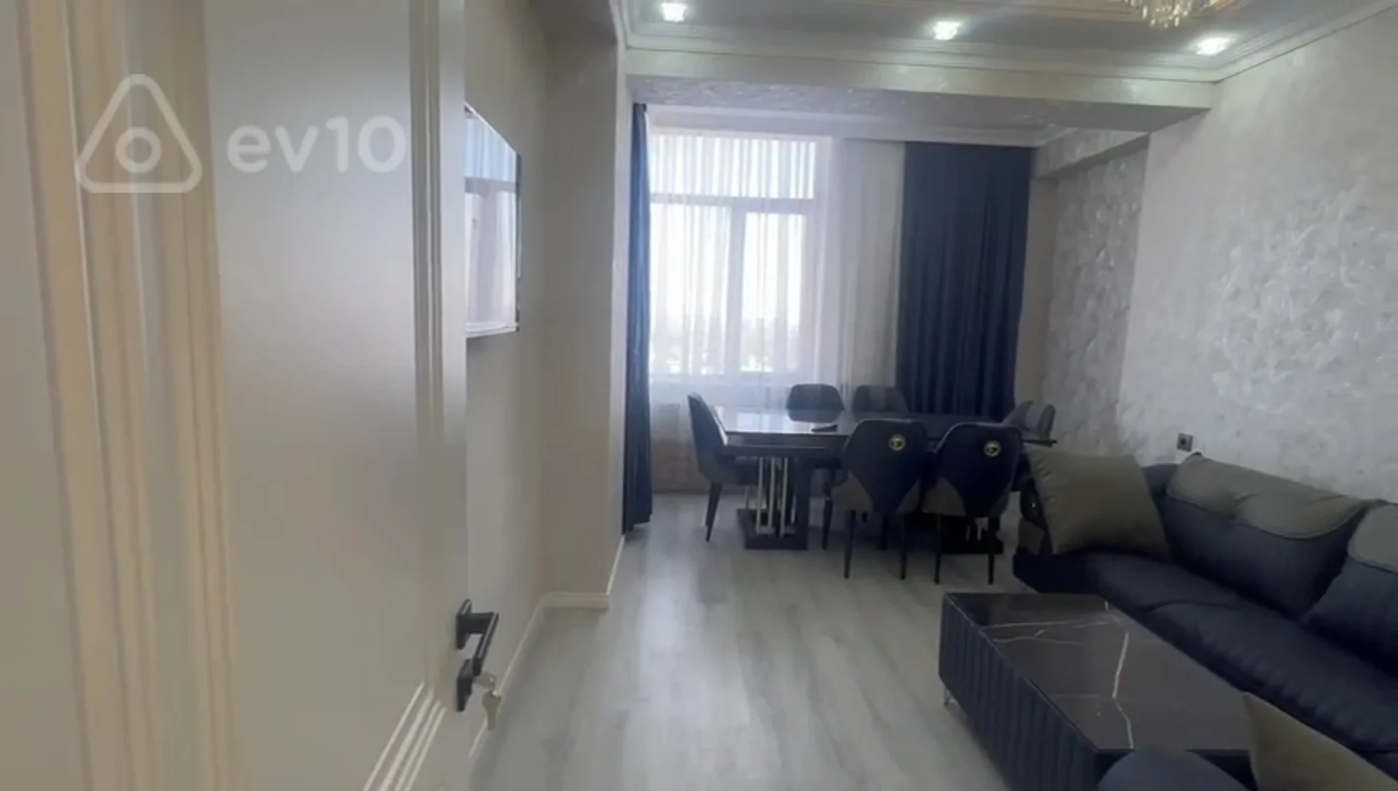 Kirayə verilir 2 otaqlı yeni tikili 67 m²