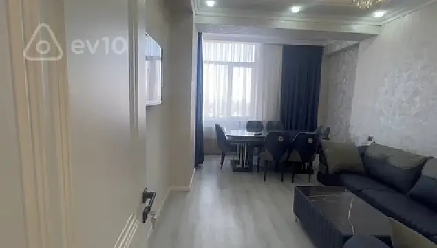Kirayə verilir 2 otaqlı yeni tikili 67 m²