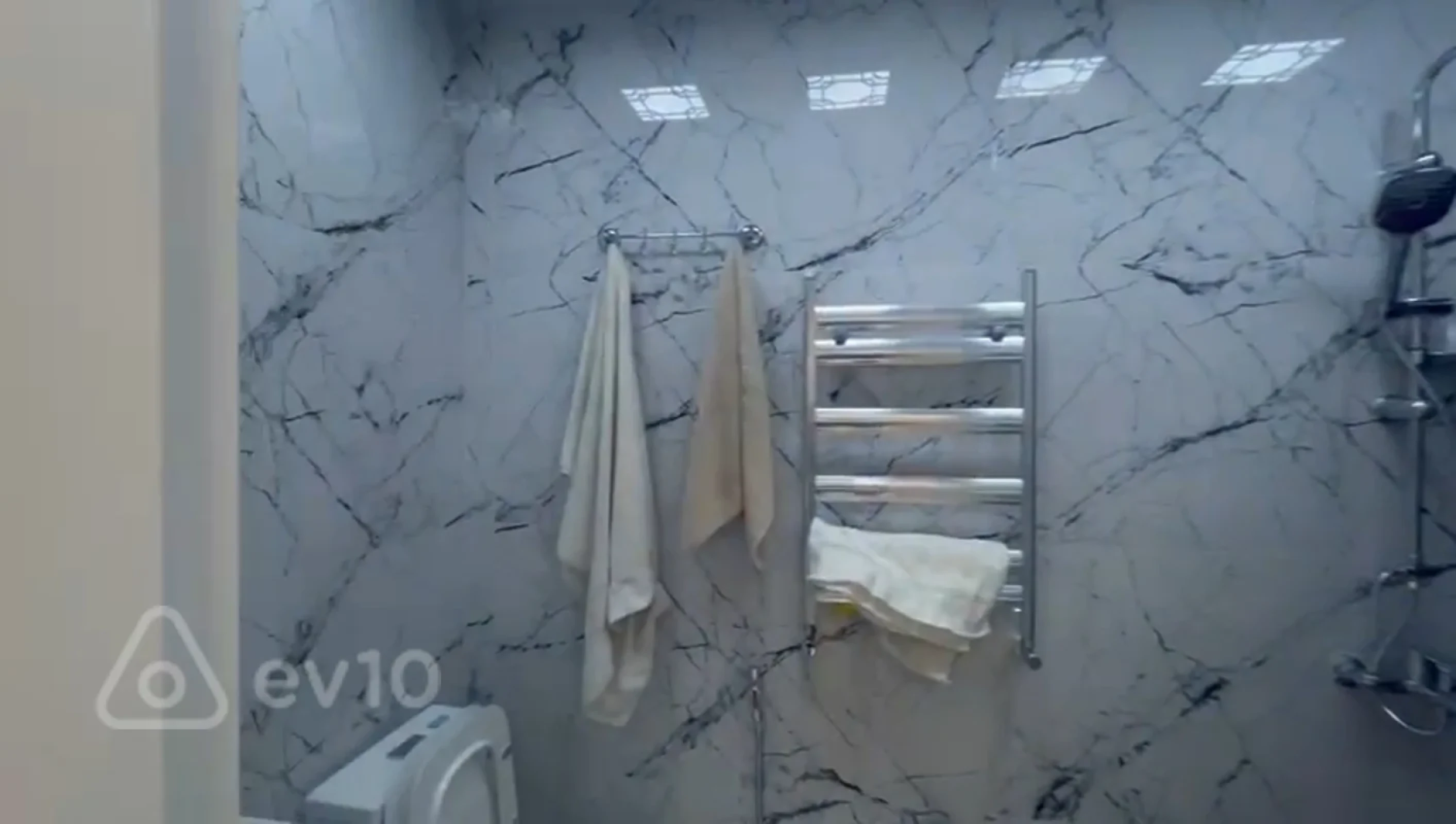 Kirayə verilir 2 otaqlı yeni tikili 67 m²