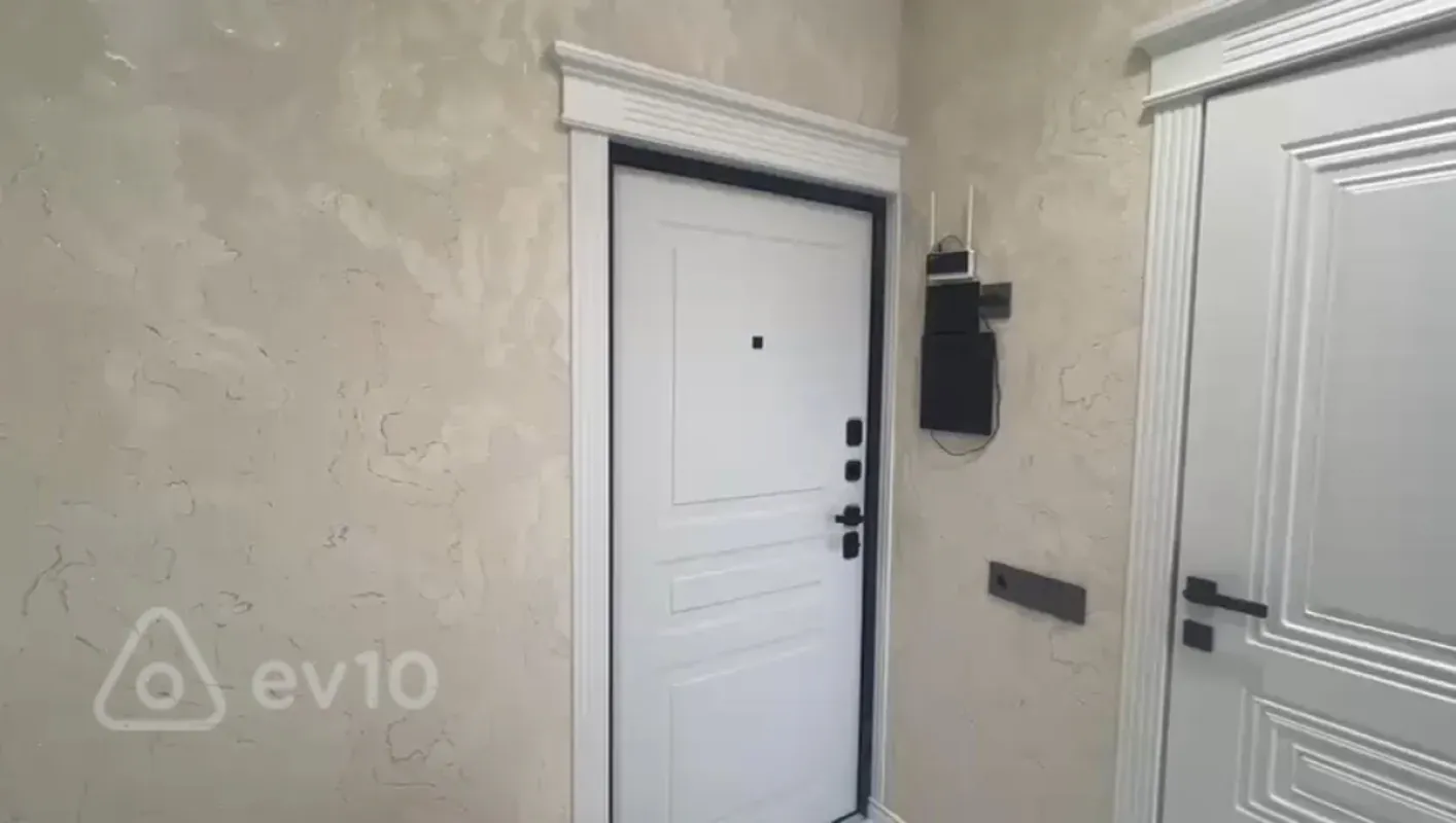 Kirayə verilir 2 otaqlı yeni tikili 67 m²