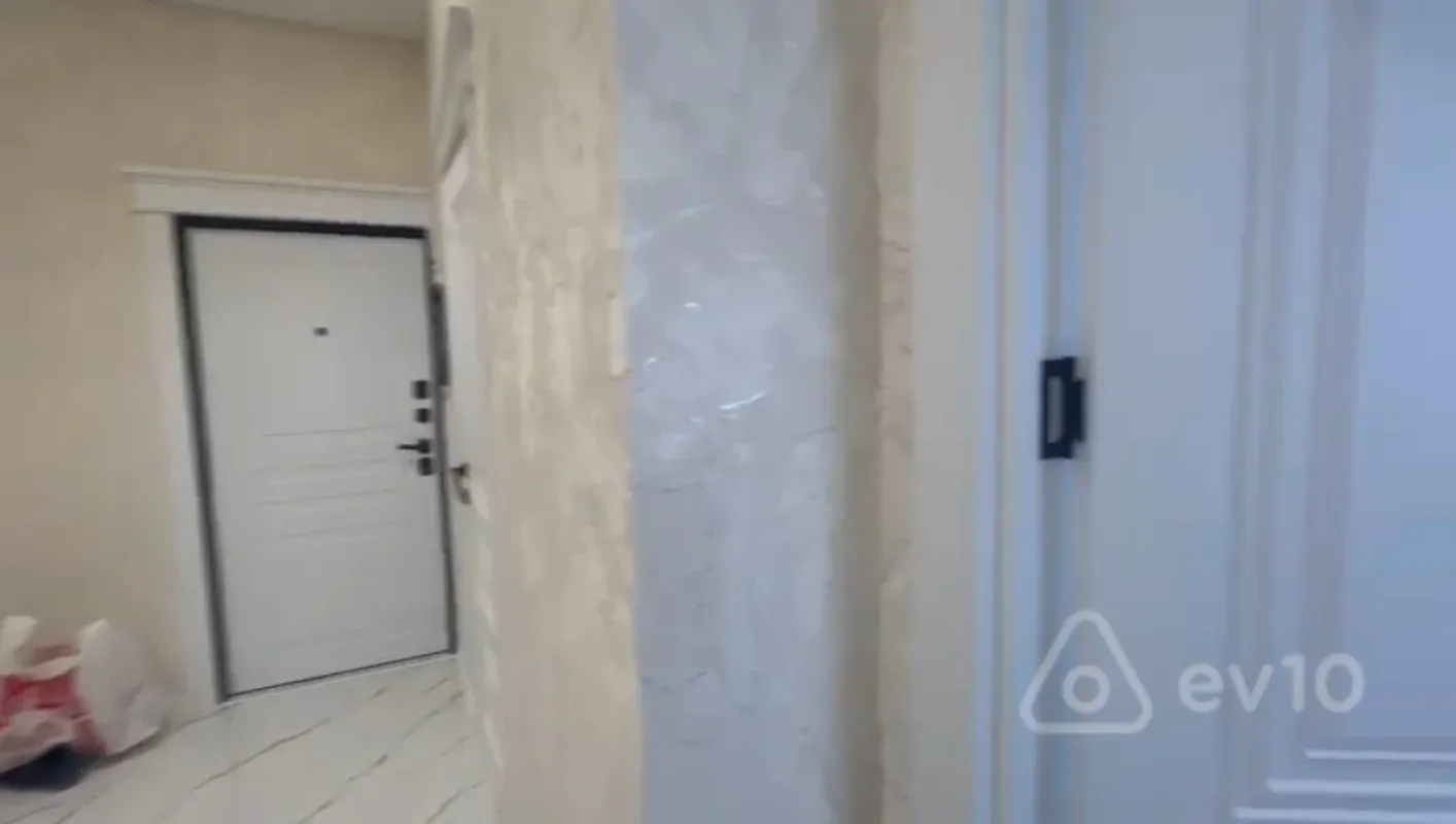 Kirayə verilir 2 otaqlı yeni tikili 67 m²