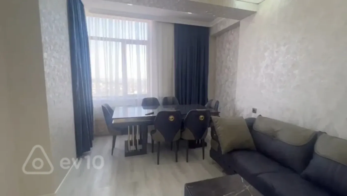 Kirayə verilir 2 otaqlı yeni tikili 67 m²