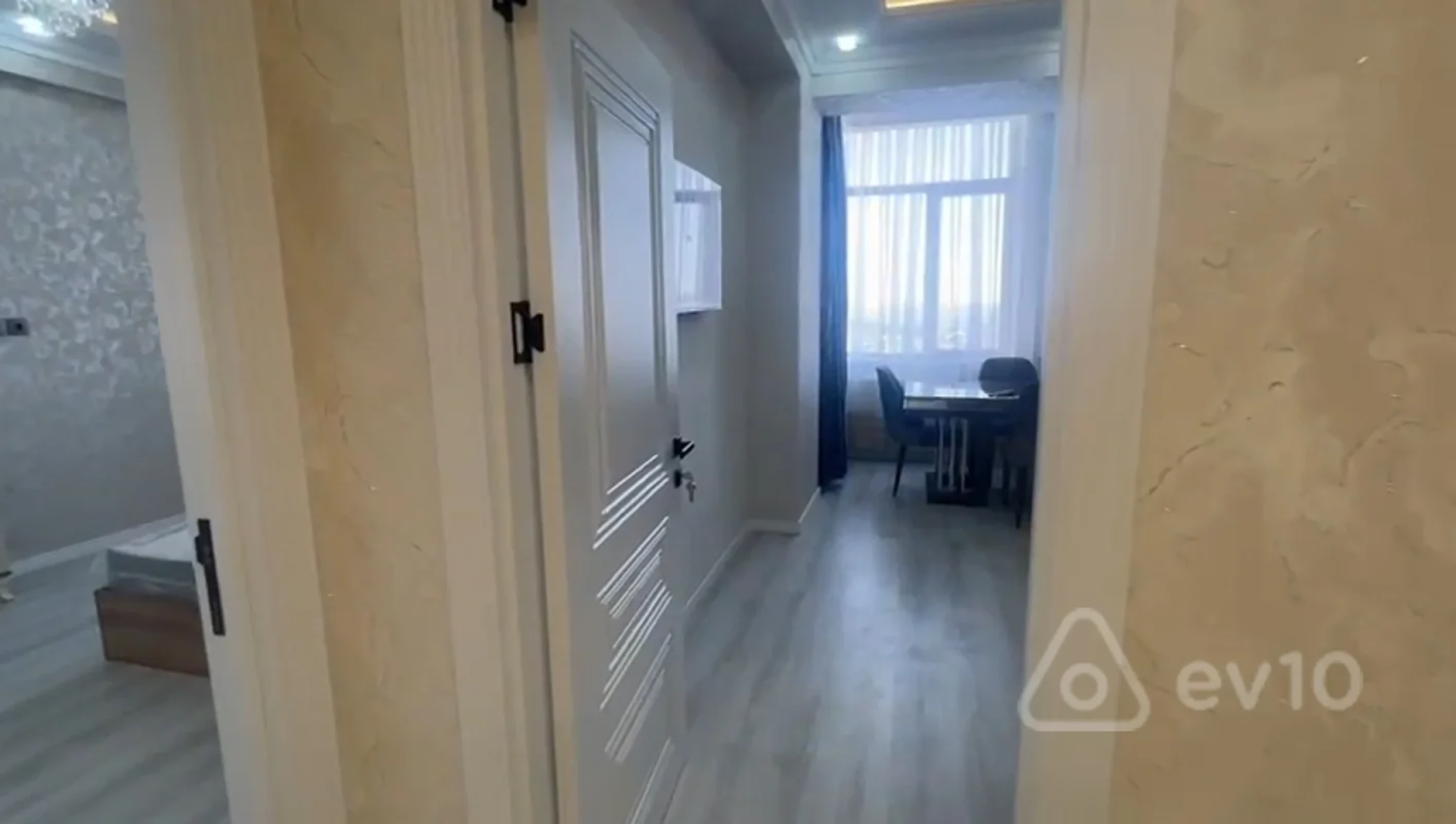 Kirayə verilir 2 otaqlı yeni tikili 67 m²