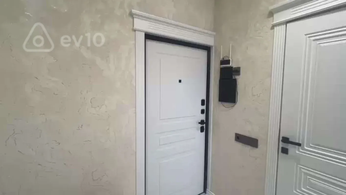 Kirayə verilir 2 otaqlı yeni tikili 67 m²