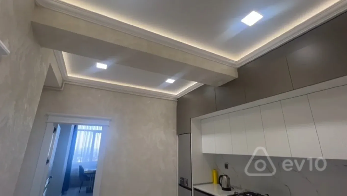 Kirayə verilir 2 otaqlı yeni tikili 67 m²