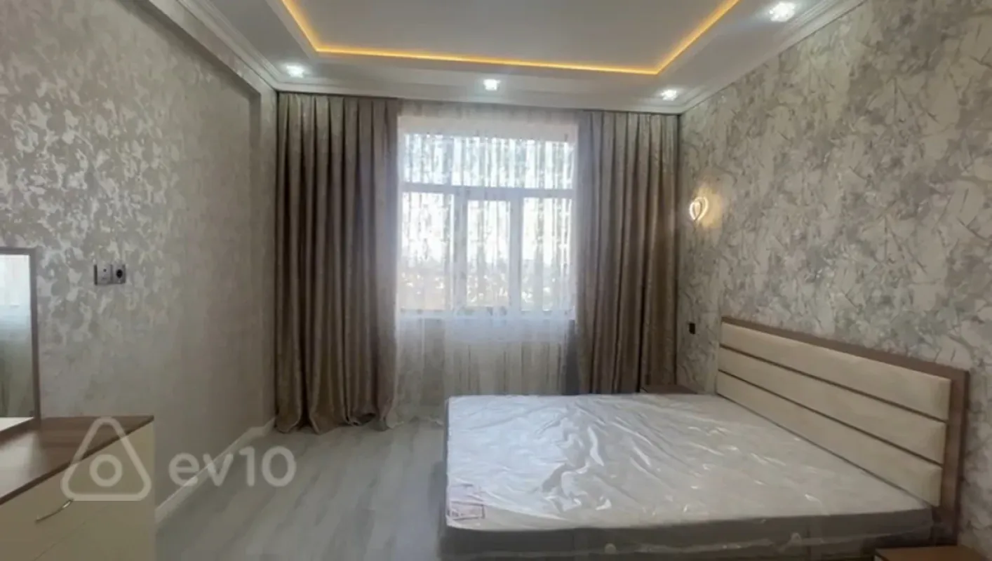 Kirayə verilir 2 otaqlı yeni tikili 67 m²