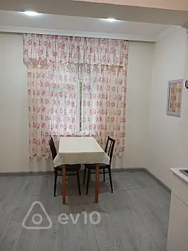 Kirayə verilir 2 otaqlı yeni tikili 60 m²