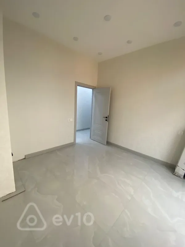 Satılır 3 otaqlı yeni tikili 83.7 m²
