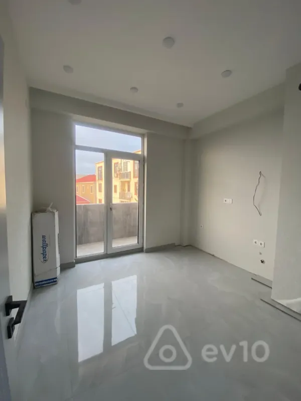 Satılır 3 otaqlı yeni tikili 83.7 m²
