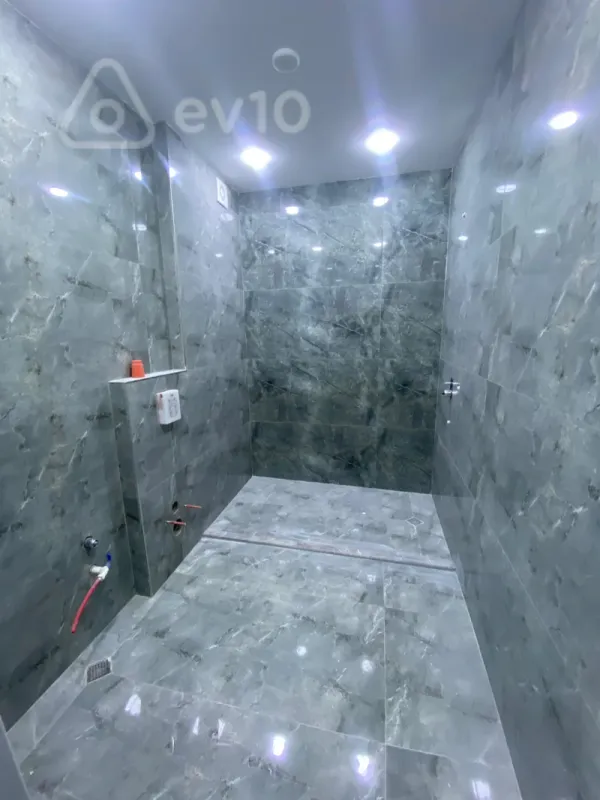 Satılır 3 otaqlı yeni tikili 83.7 m²