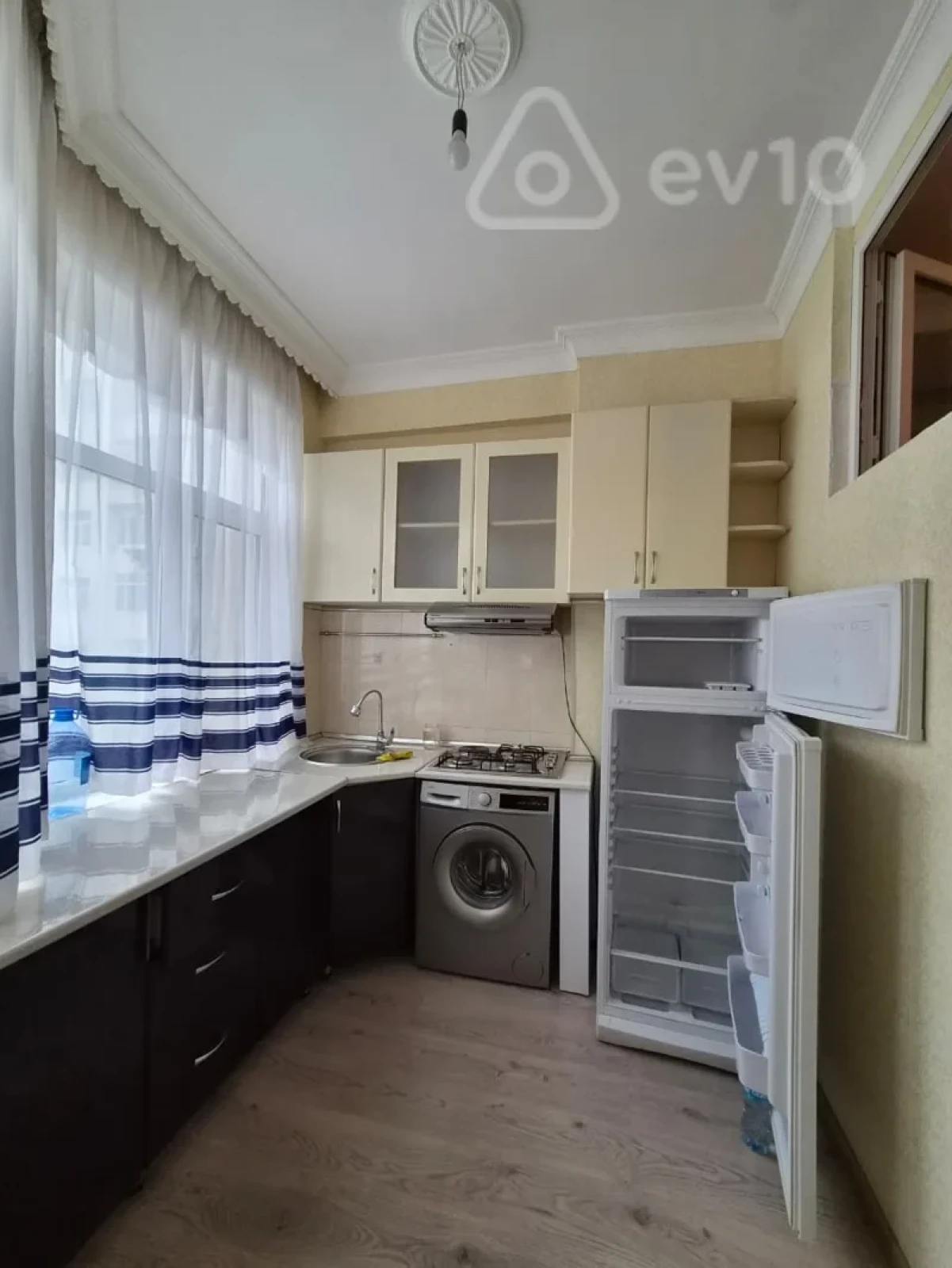 Kirayə verilir 2 otaqlı yeni tikili 55 m²
