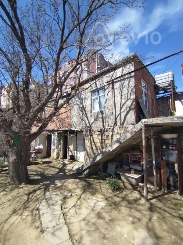 Satılır 7 otaqlı həyət evi 260 m²