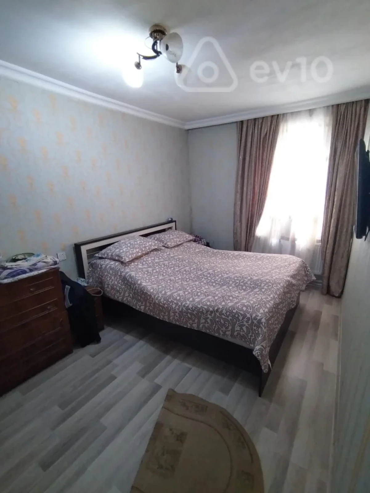 Satılır 7 otaqlı həyət evi 260 m²