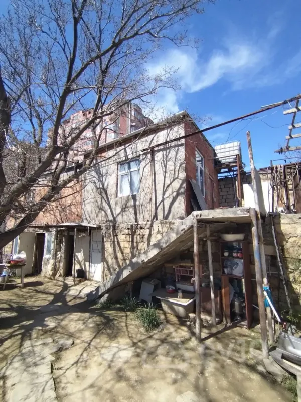 Satılır 7 otaqlı həyət evi 260 m²