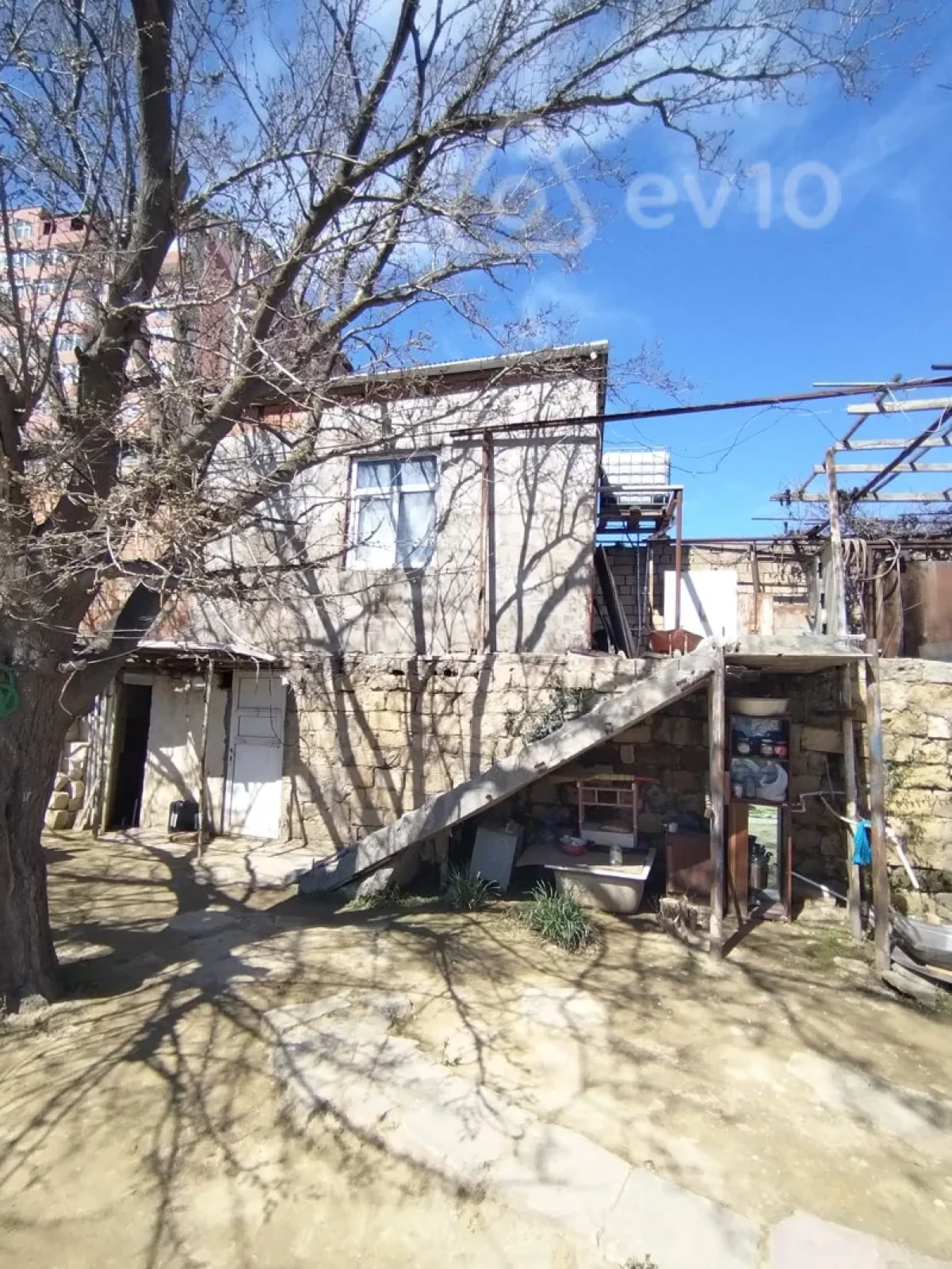 Satılır 7 otaqlı həyət evi 260 m²