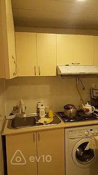 Kirayə verilir 2 otaqlı köhnə tikili 50 m²